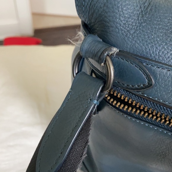 Authentic Coach Hudson Messenger Bag - Picture 5 of 10